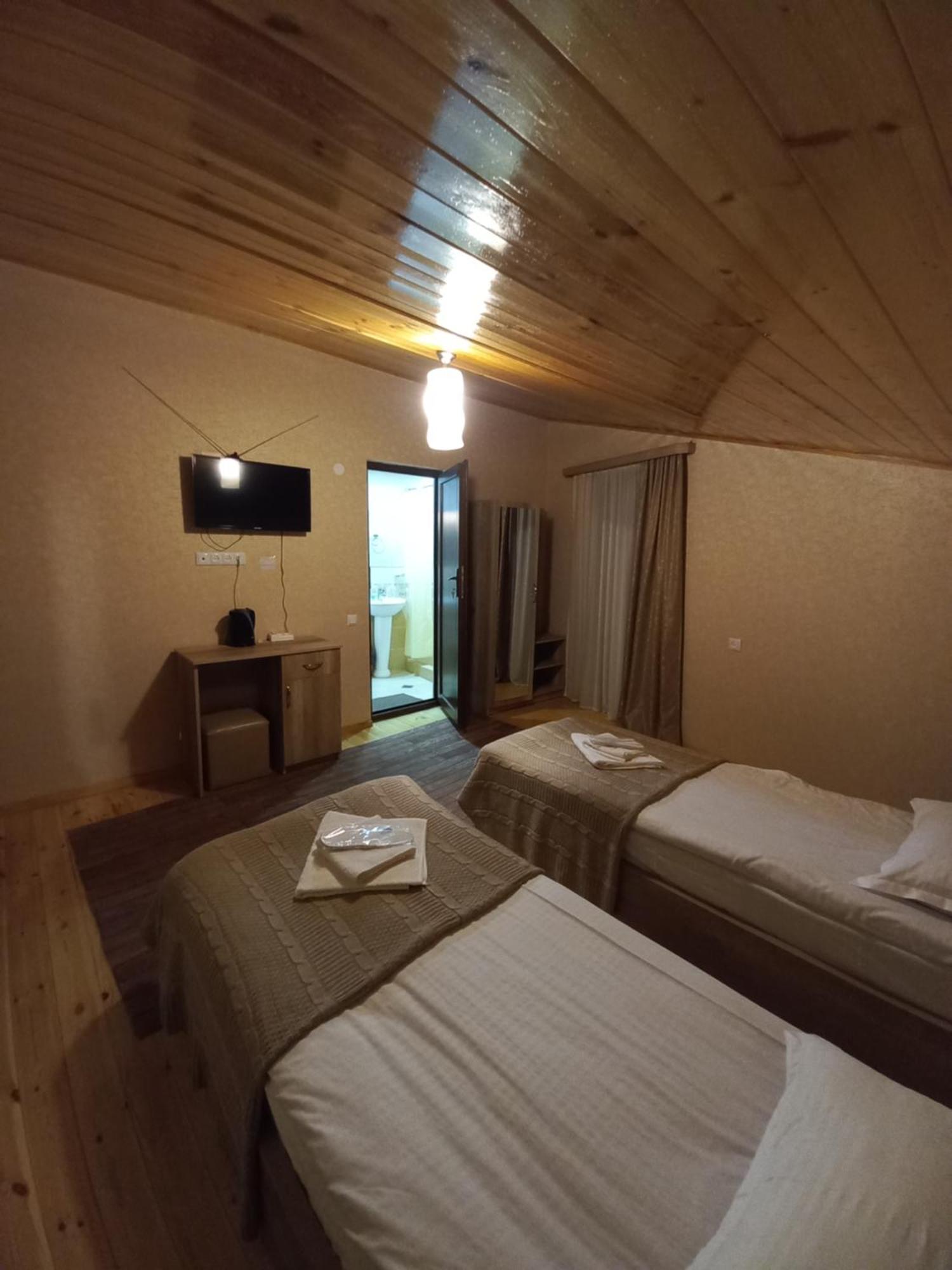 Four Season In Kazbegi Hotel Room photo
