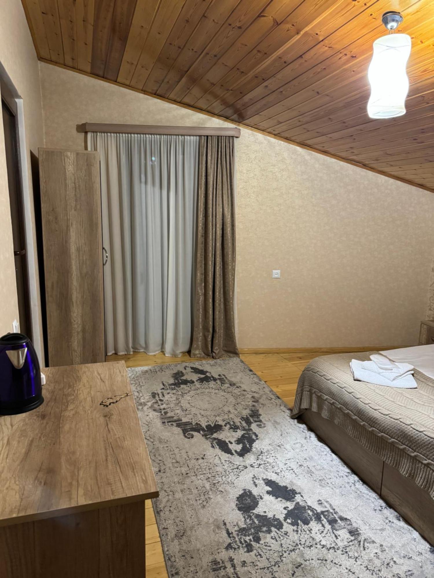 Four Season In Kazbegi Hotel Exterior photo